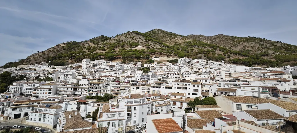 Mijas Pueblo: whitewashed houses and terracotta roofs climbing up to the mountain